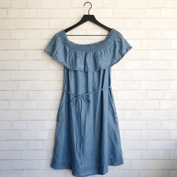 LOFT Dresses & Skirts - LOFT Off Shoulder Chambray Dress